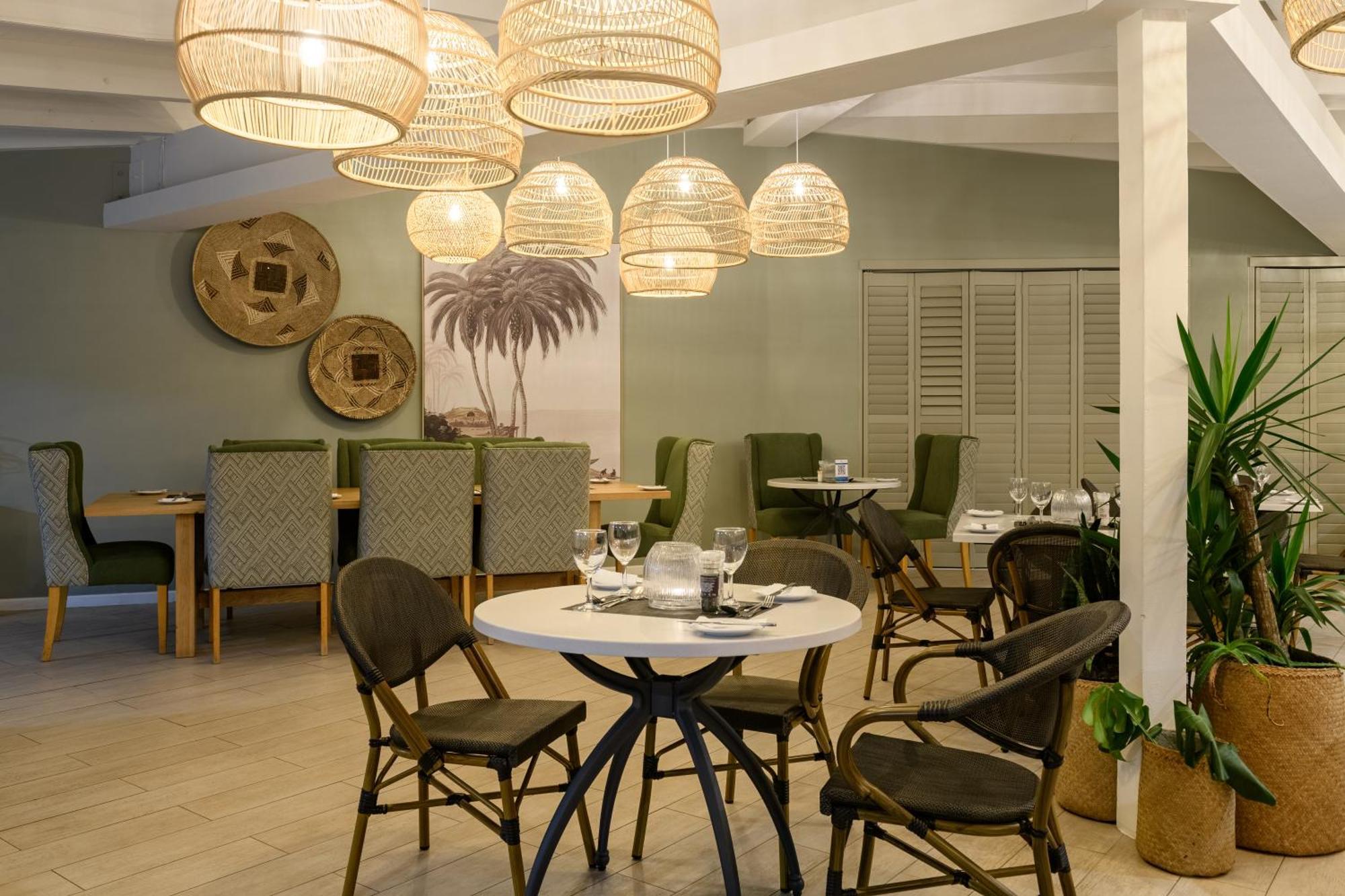 San Lameer Resort Hotel & Spa Саутбрум Екстериор снимка